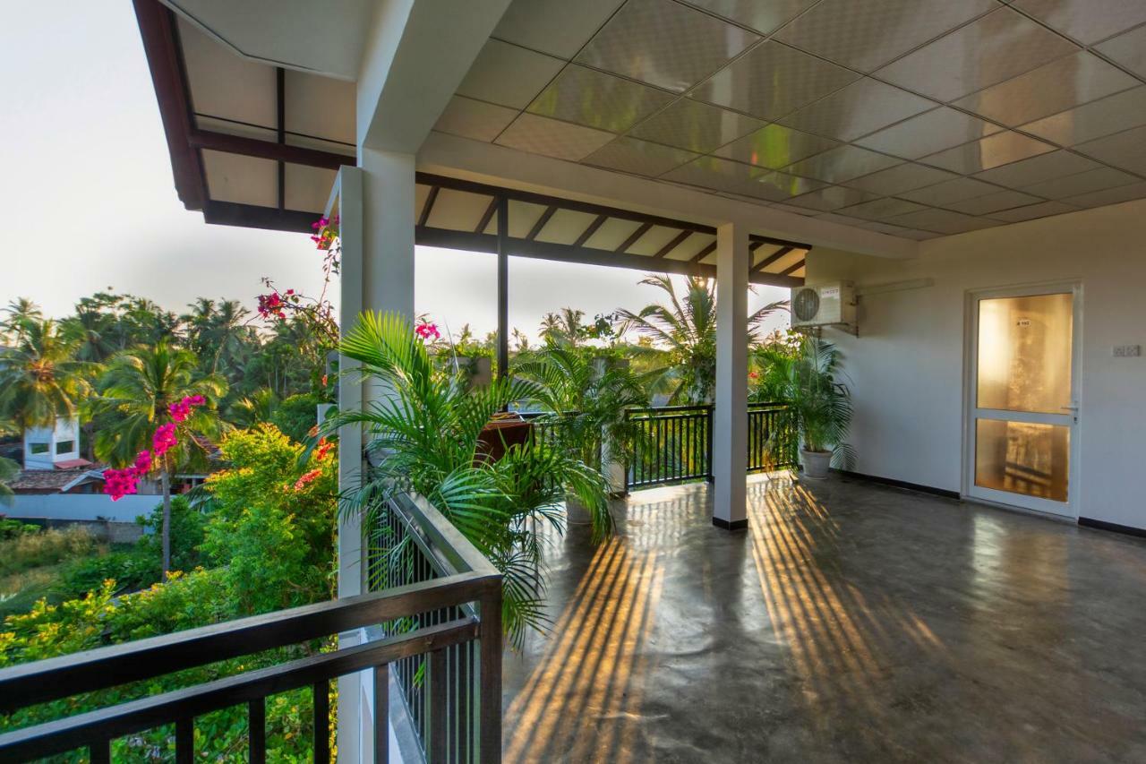 L&D Stay Inn Hikkaduwa Exterior photo